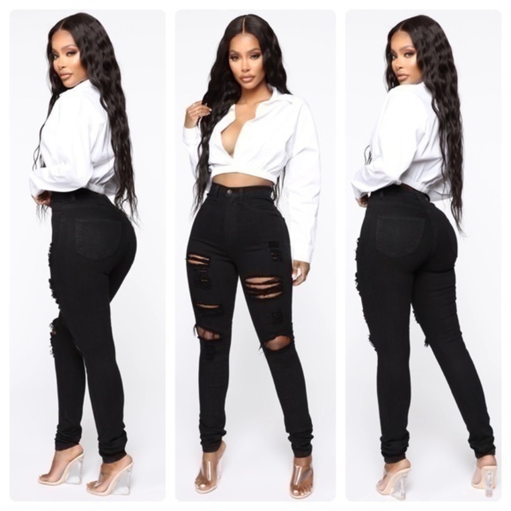 NWT Fashion Nova Black Blanched Jeans PP62
